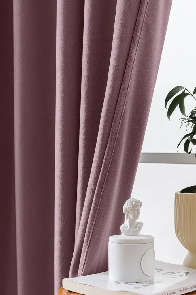 Svetlofialový zatemňovací záves VELVET 140x250 cm Zavesenie: Riasiaca páska