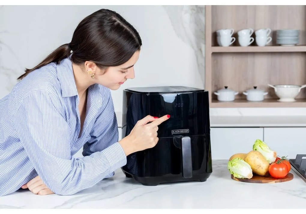 Black+Decker BXAF5000E Teplovzdušná fritéza, čierna