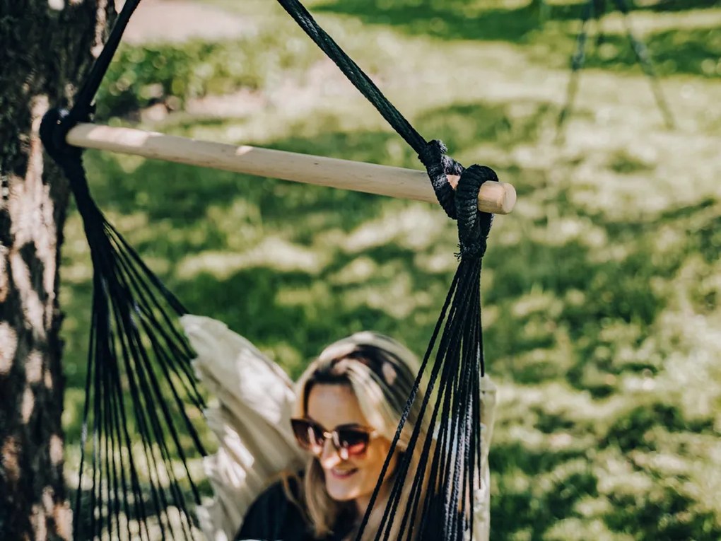 Béžové závesné kreslo HANGO s bielym stojanom