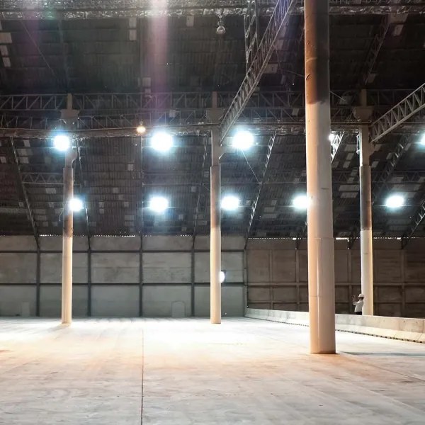 LED Priemyselné svietidlo High Bay LED/100W/230V 3000/4000/6500K IP65 ø 23,5 cm