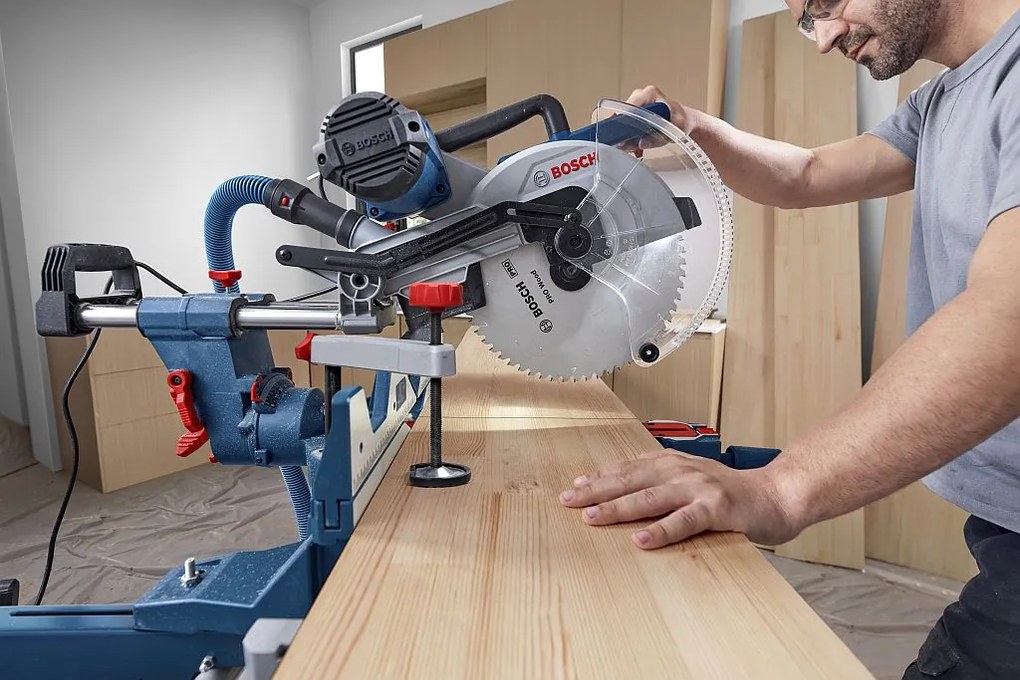 BOSCH GCM 340-305 D PROFESSIONAL Kapovacia a pokosová píla 0601B60000