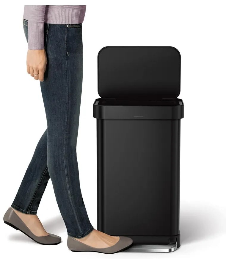 Pedálový oceľový odpadkový kôš 45 l – simplehuman
