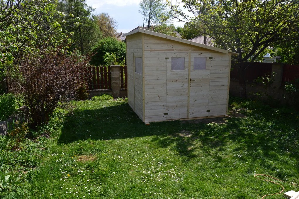 Drevený domček PINIA (2,7 × 2,7 m)