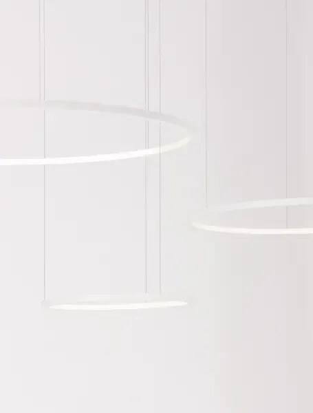 LED luster Purple 180 biele
