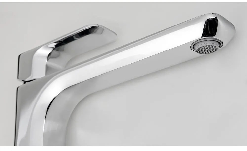 Stojančeková umývadlová batéria v lesklej striebornej farbe Spy – Sapho