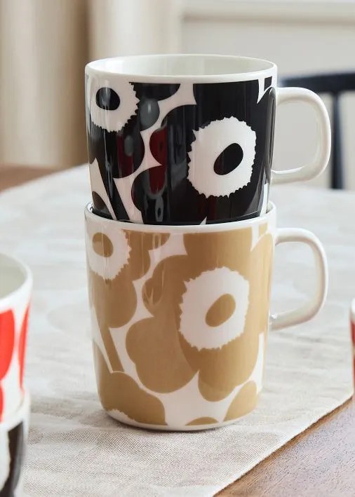 Marimekko Hrnček Oiva Unikko 400ml čierny