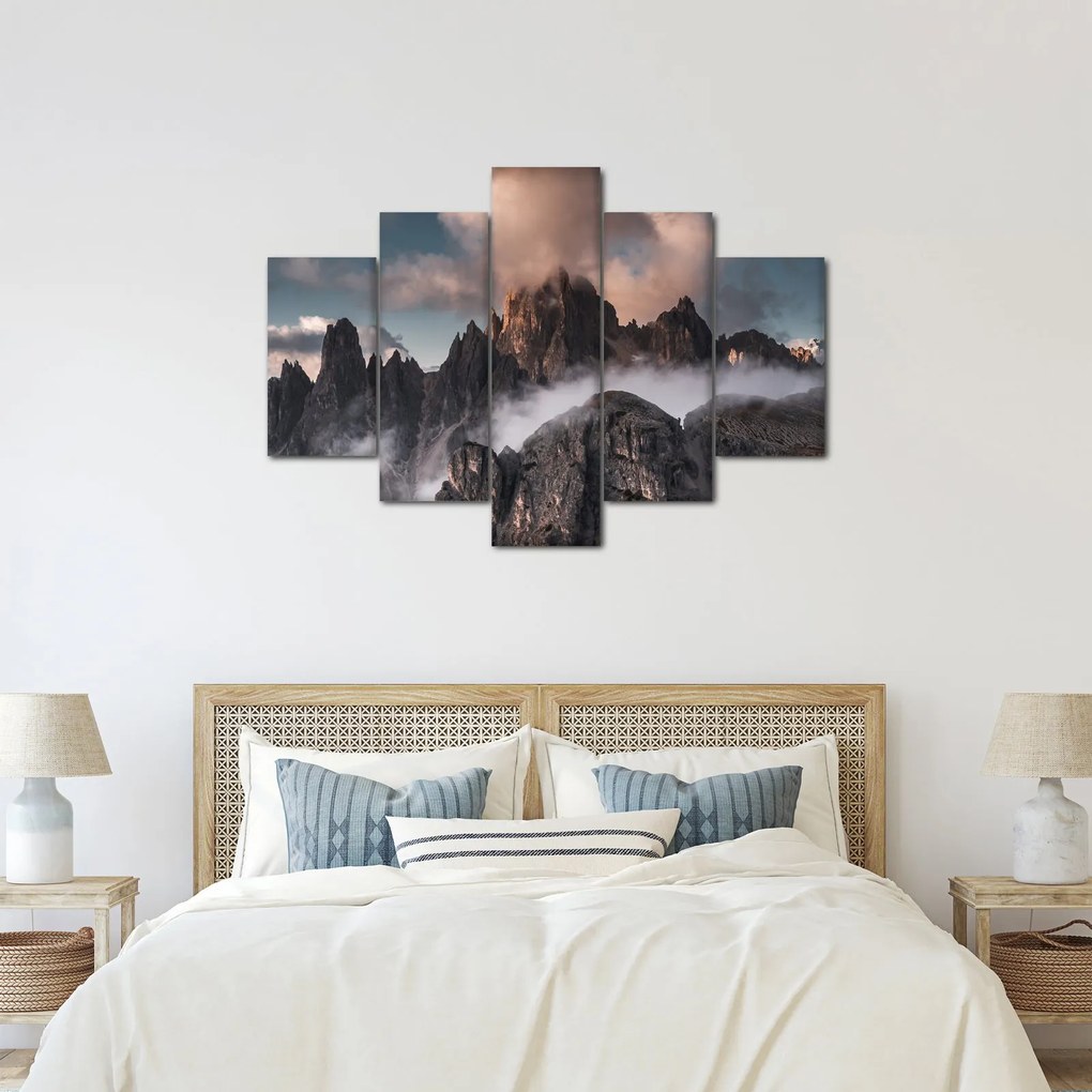 Obraz - Talianske dolomity schované v hmle (150x105 cm)