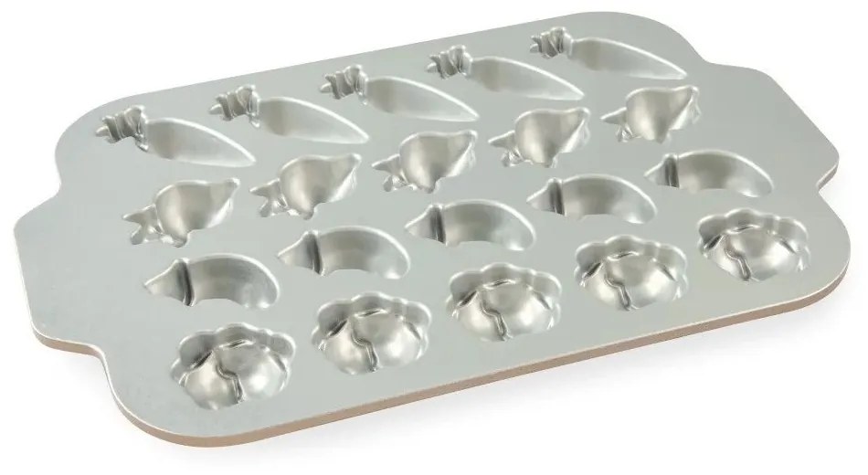 Nordic Ware Hliníková forma na pečenie Záhradná zelenina 0,47 l