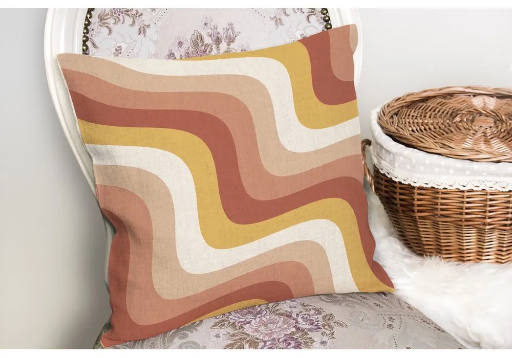 Obliečka na vankúš 43x43 cm Creamy Strawberry Swirl – Mila Home