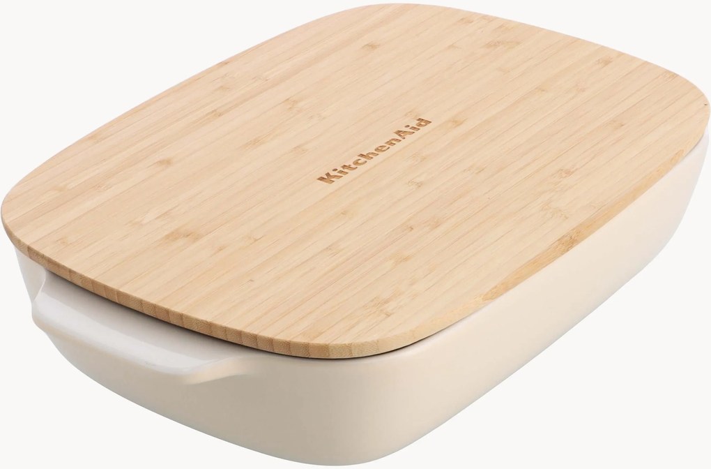 Zapekacia misa's bambusovou pokrievkou Spatia