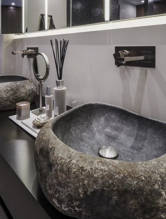 Umývadlo z prírodného riečneho kameňa The lavabo Batu Kali - malé