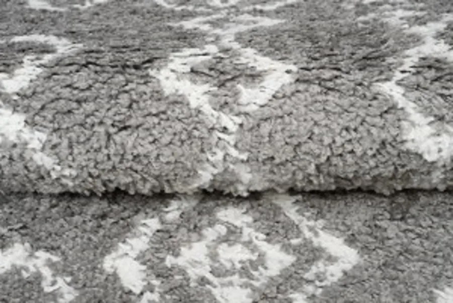 TA Koberec G940B TMAVO ŠEDÁ/KRÉMOVÁ BOHO Rozmer: 100x300 cm