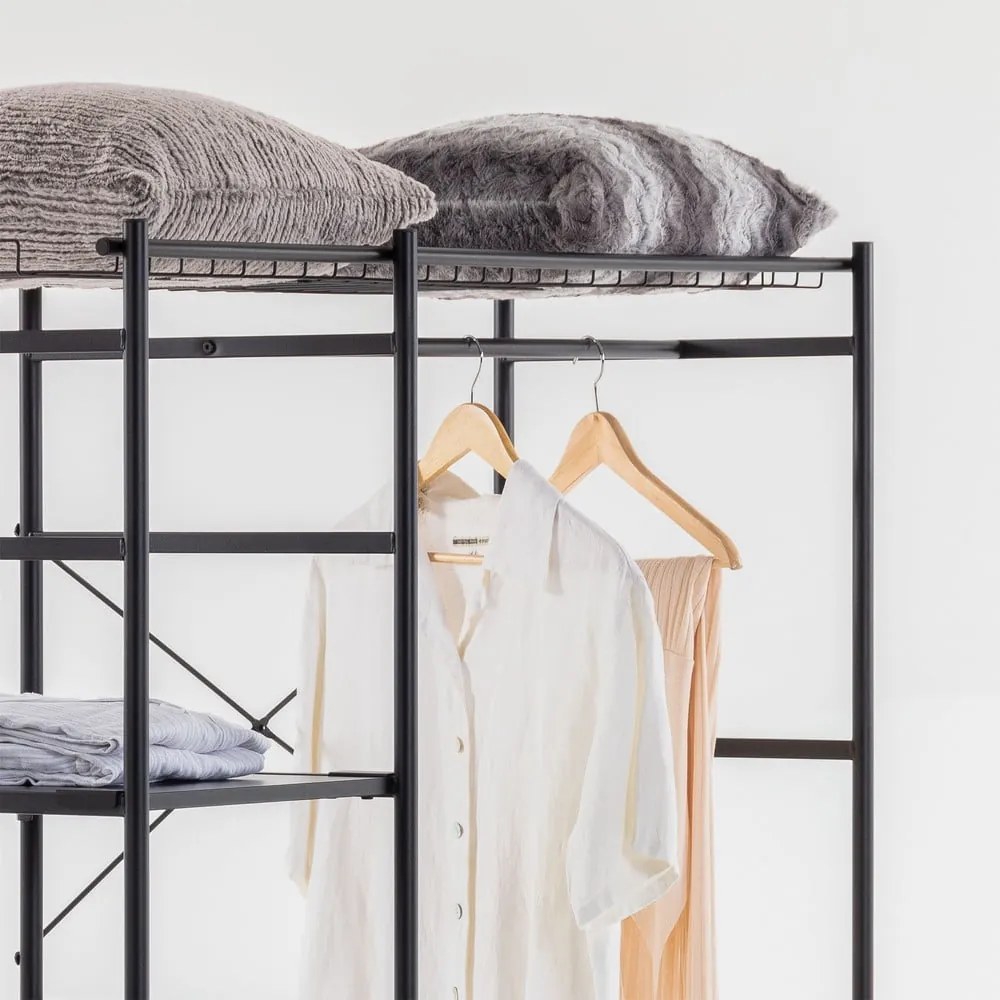 Čierny šatník Kave Home Storn, výška 182 cm