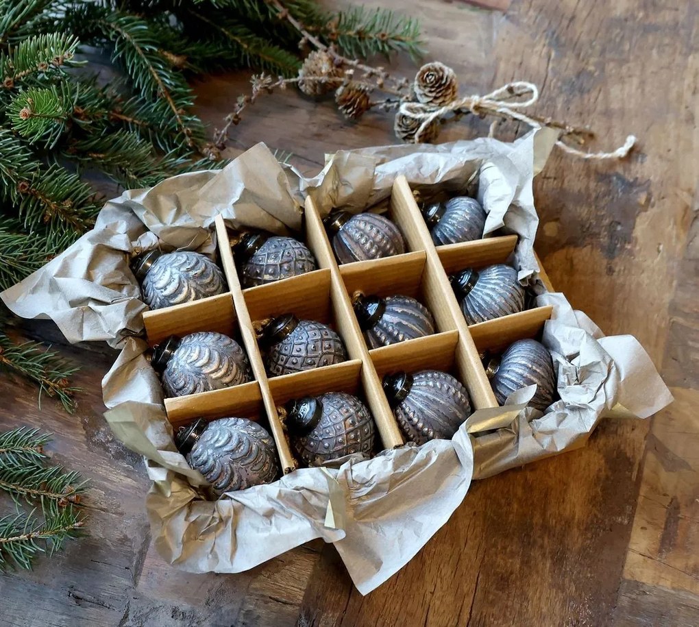 12ks červená antik sklenená vianočná ozdoba gule ChicAnt - Ø 5,5*6 cm