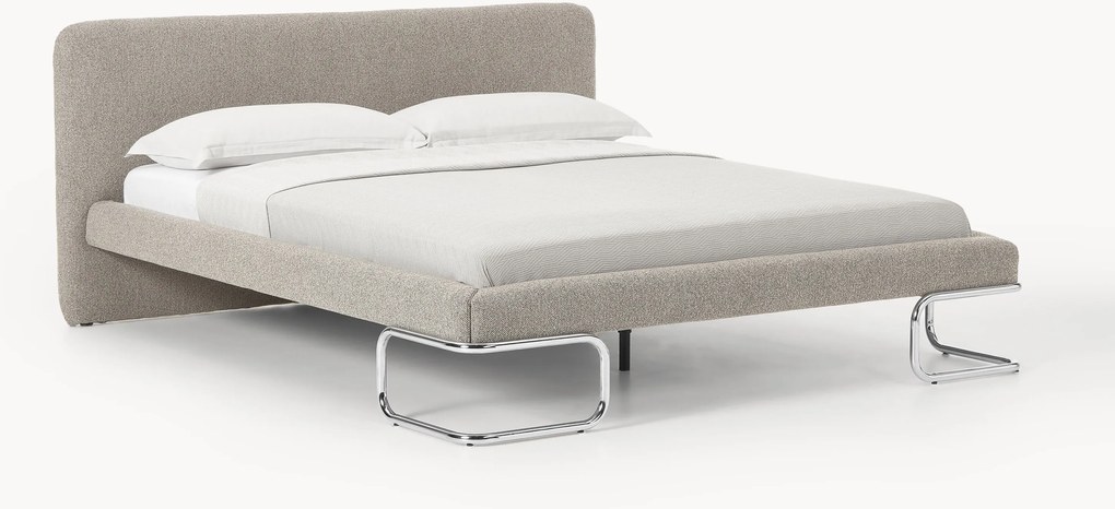 Buklé čalúnená posteľ s kovovými nohami Olina