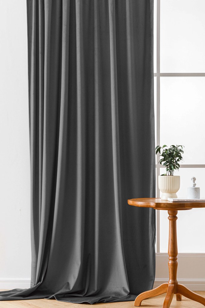 Sivý zatemňovací záves VELVET 140x250 cm Zavesenie: Kovové krúžky