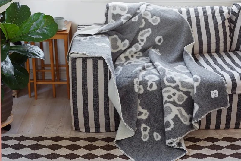 Vlnená deka Saimaannorppa 130x180, sivo-biela