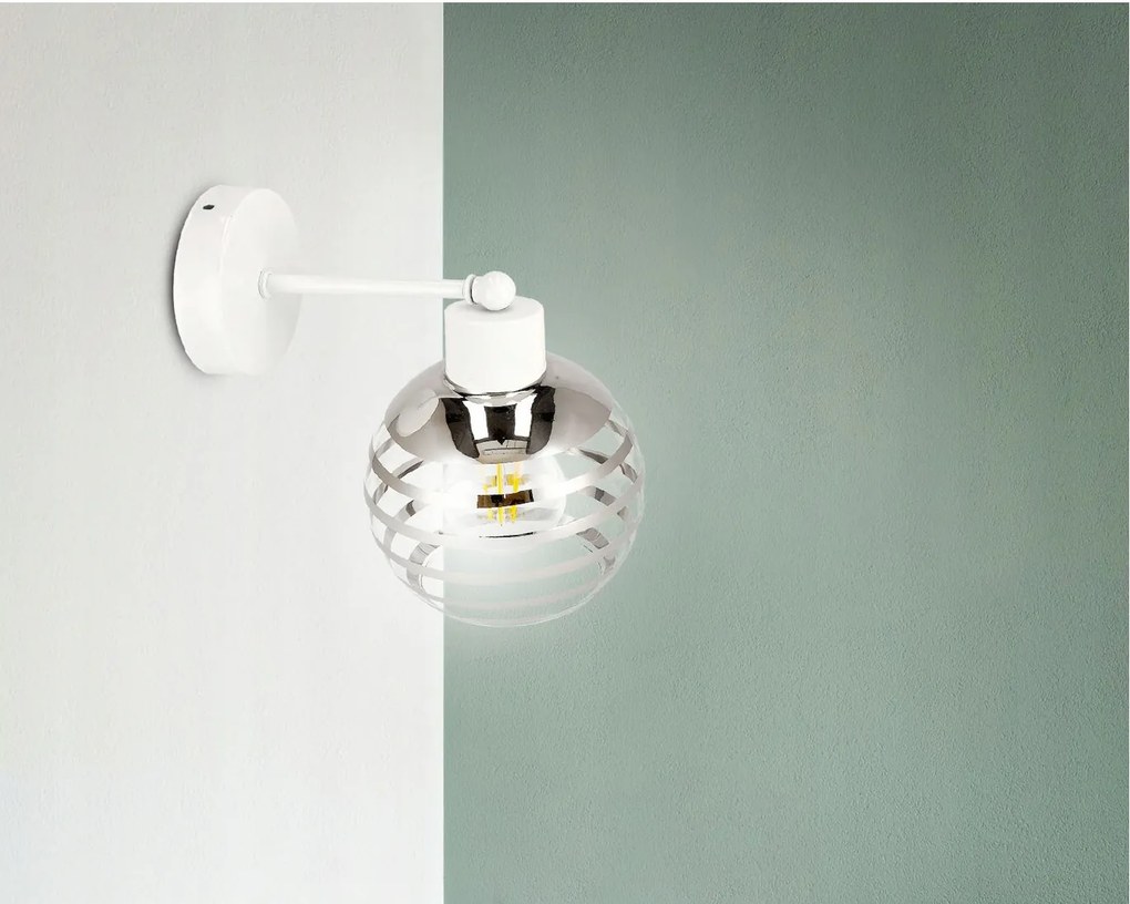 BERGE Sklenená LED nástenná lampa biela 1xE27 - gulička horizontálne pruhy