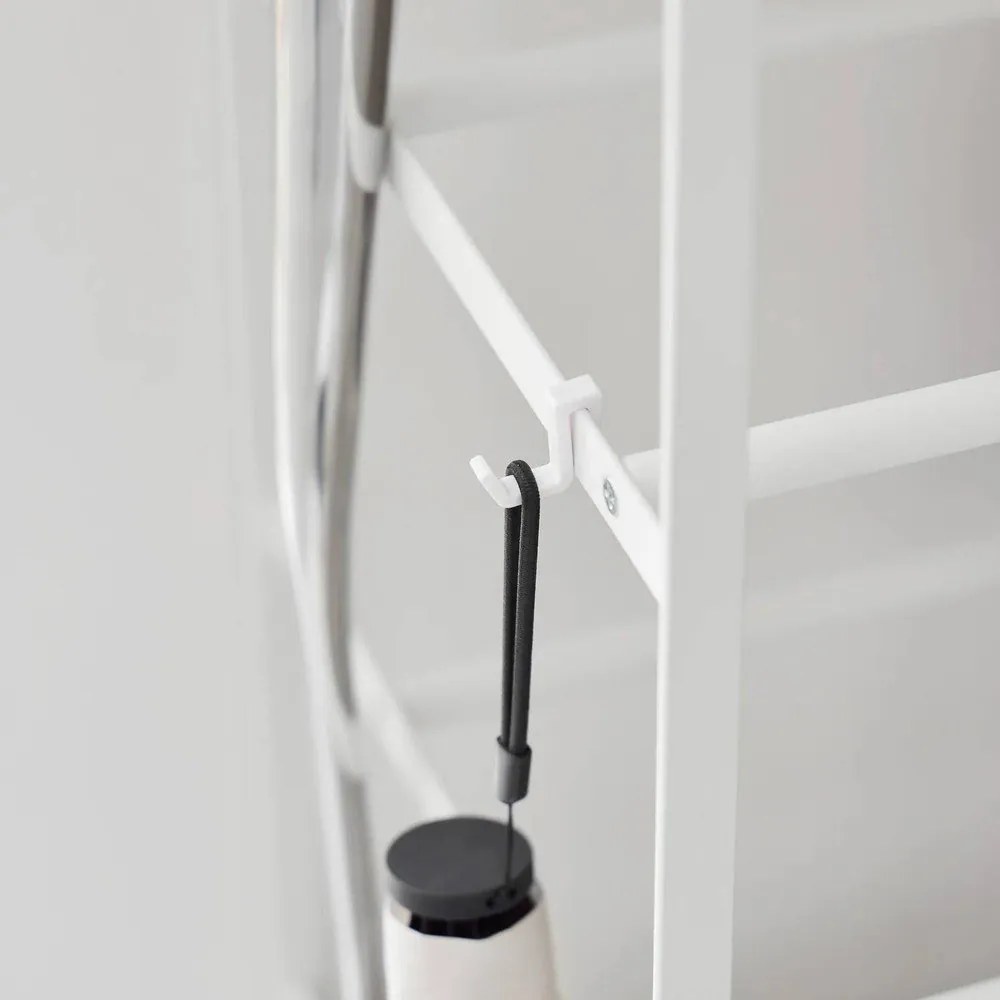 Biely kovový stojan na topánky 90,5x87x26 cm Tower – YAMAZAKI