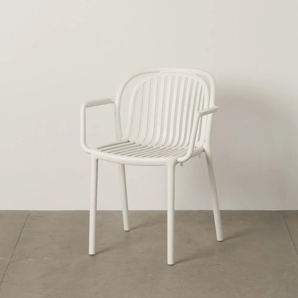 Biela plastová jedálenská stolička Alia – Ixia