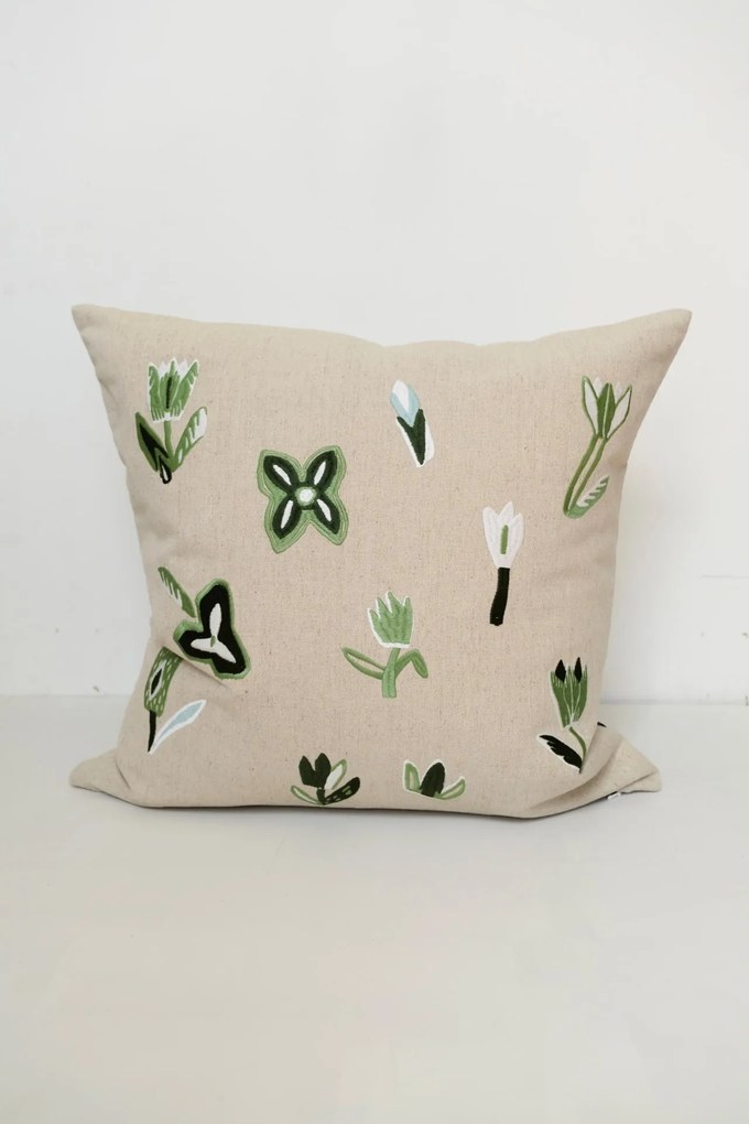 Fine Little Day Ľanová obliečka na vankúš Tulip Green Embroidered 48 x 48 cm