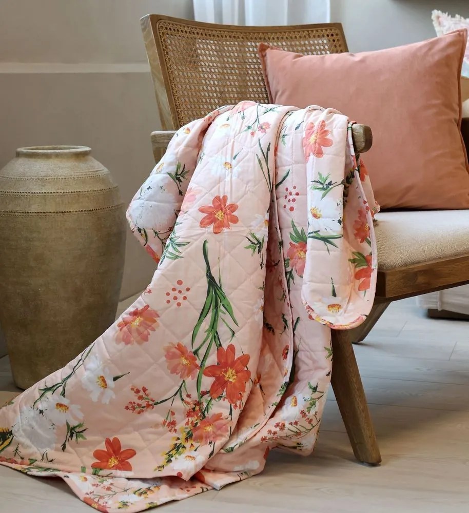 Ružový bavlnený prehoz s kvetmi Aix Quilt Wild Flowers - 130*180 cm