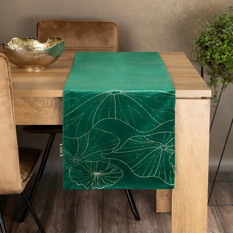 Dekorstudio Elegantný zamatový behúň na stôl BLINK 18 tmavozelený Rozmer behúňa (šírka x dĺžka): 35x220cm