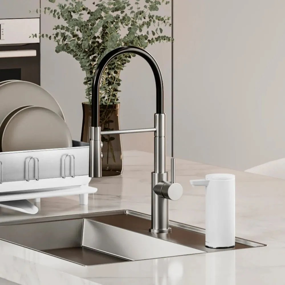 Biely bezdotykový kovový dávkovač mydla 266 ml – simplehuman