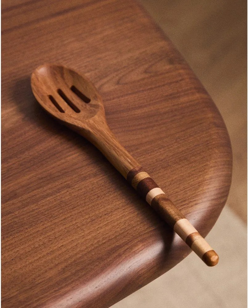 Drevená naberačka Nover – Kave Home