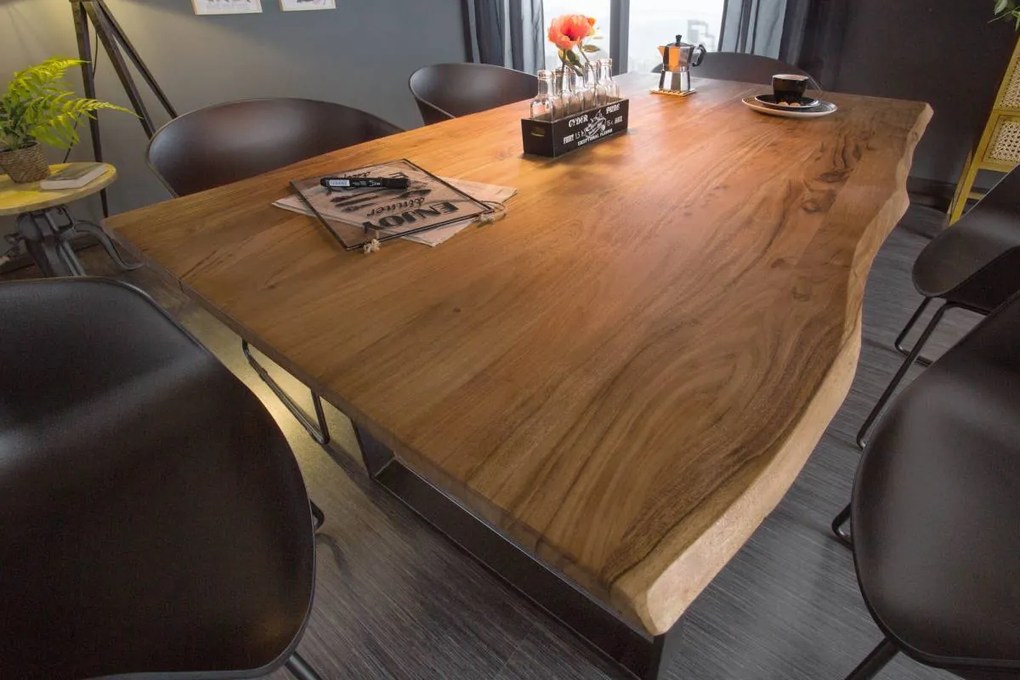 Dizajnový jedálenský stôl Massive 140 cm divá akácia