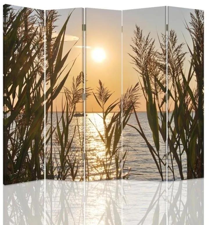 Ozdobný paraván Západ slunce u jezera - 180x170 cm, päťdielny, klasický paraván
