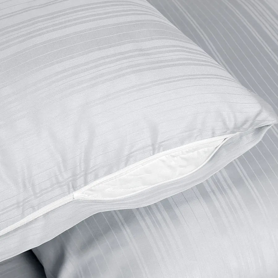 Goldea damaškové posteľné obliečky so saténovým vzhľadom deluxe - drobné sivé prúžky 200 x 200 a 2ks 70 x 90 cm