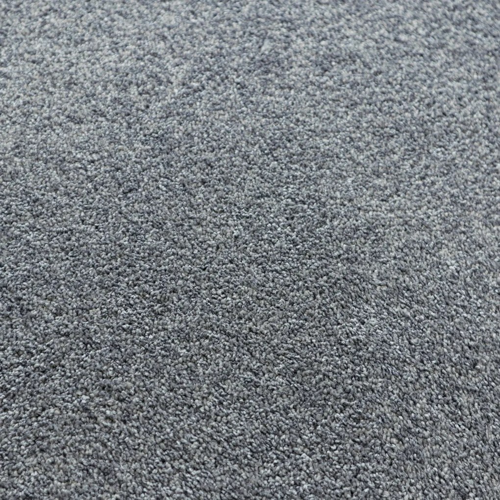 Metrážny koberec Feliz 096, na mieru, šíře 4m, šedá, filc, detská izba, ITC