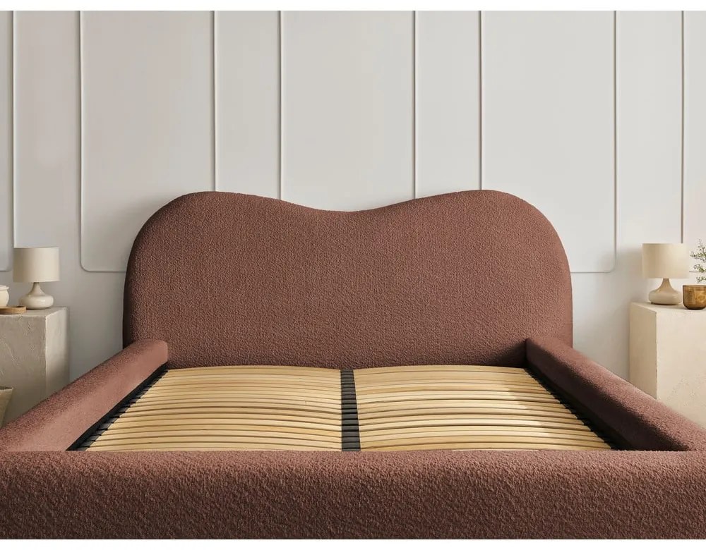 Oranžová čalúnená dvojlôžková posteľ s úložným priestorom s roštom 180x200 cm Orlane – Bobochic Paris