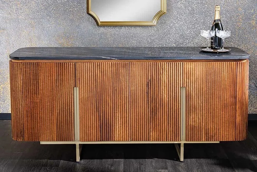 Dizajnová komoda z masívu s mramorovou doskou Gatsby Mango 160cm