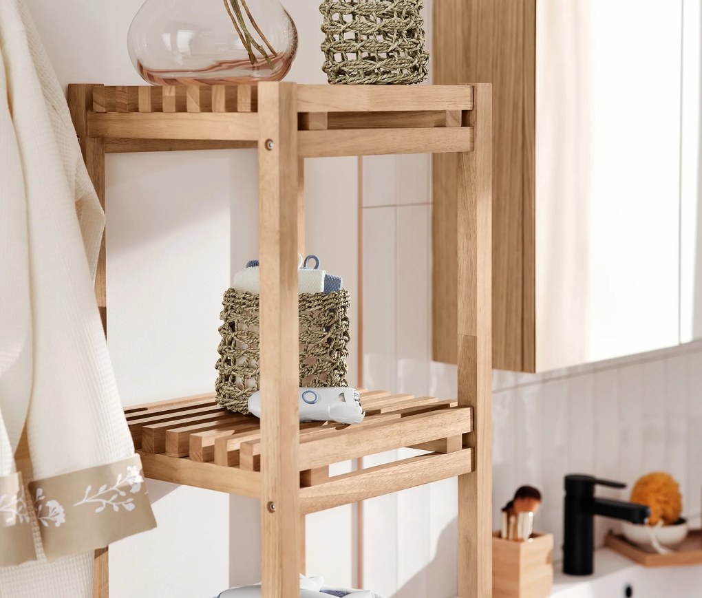 Úzky stojací regál