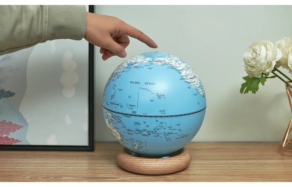 Glóbus ø 20 cm Atlas LED – Gingko