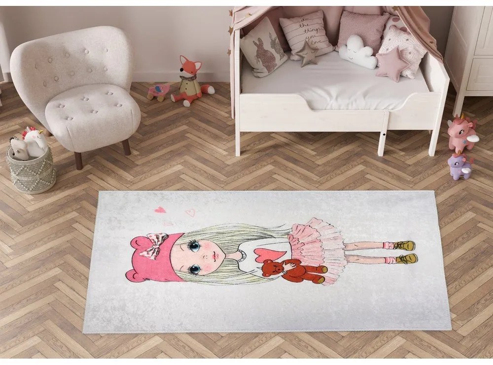 Prateľný detský koberec 120x180 cm Cute Girl and the Bear – Vitaus