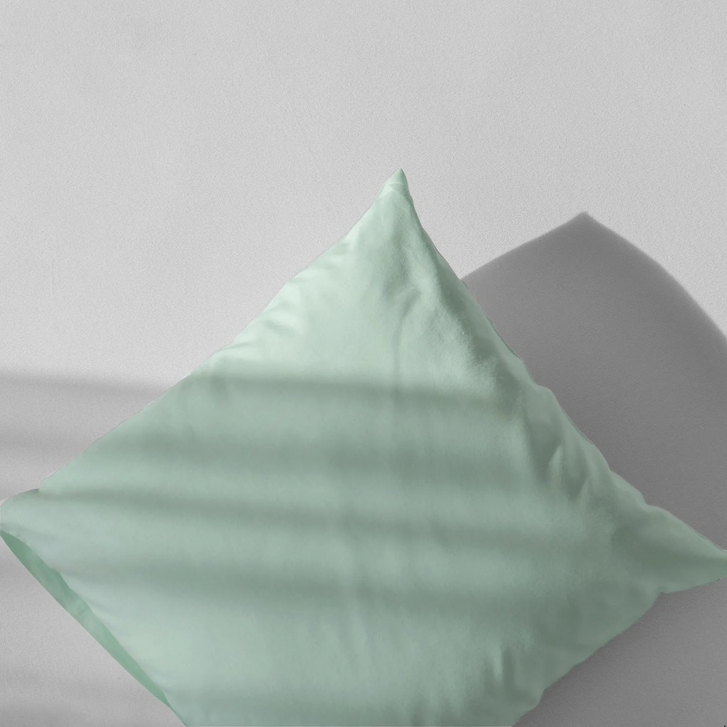 Goldea bavlnená obliečka na vankúš - svetlo mätová 50 x 60 cm
