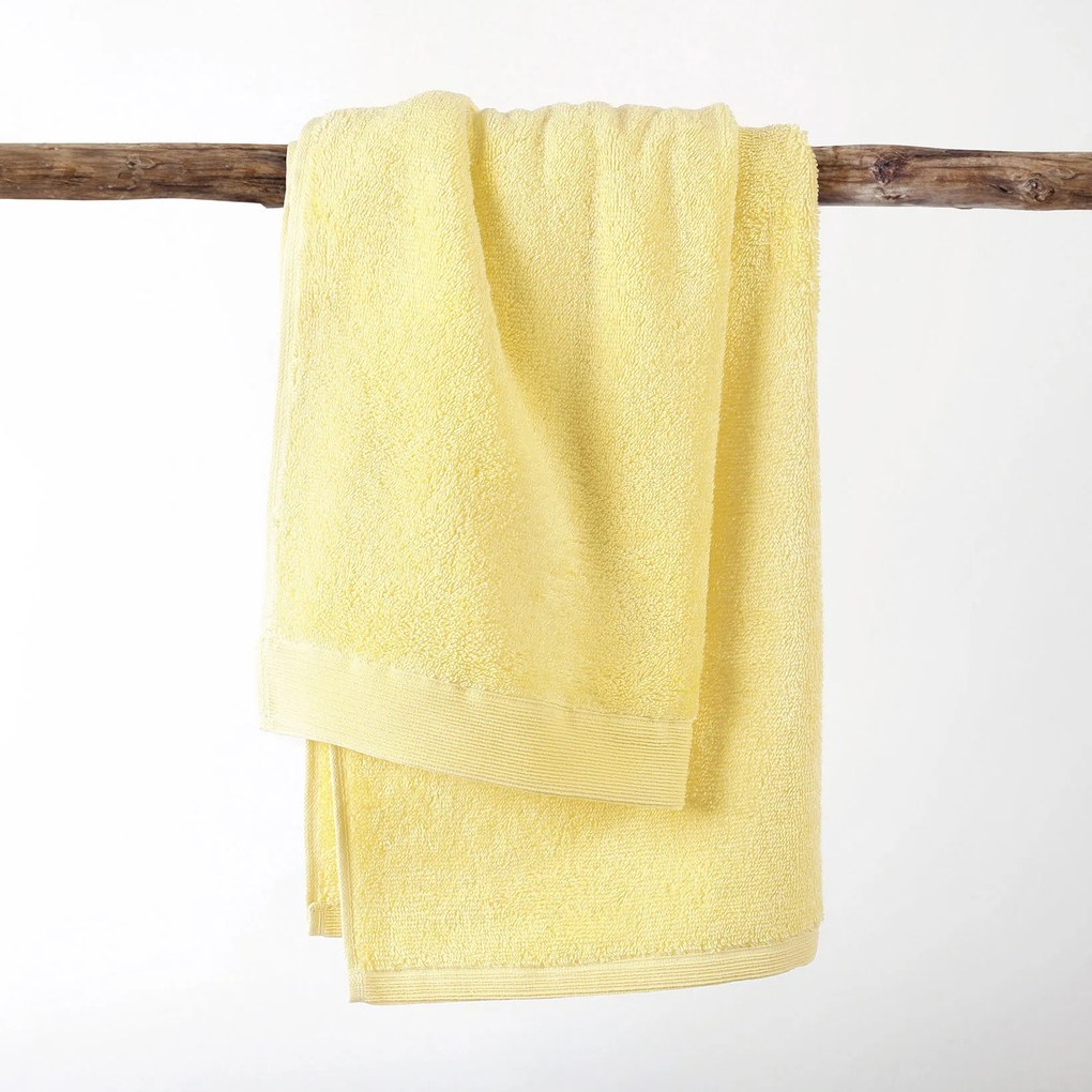 Goldea modalový uterák/osuška s prírodným vláknom - svetlo žltý 90 x 180 cm