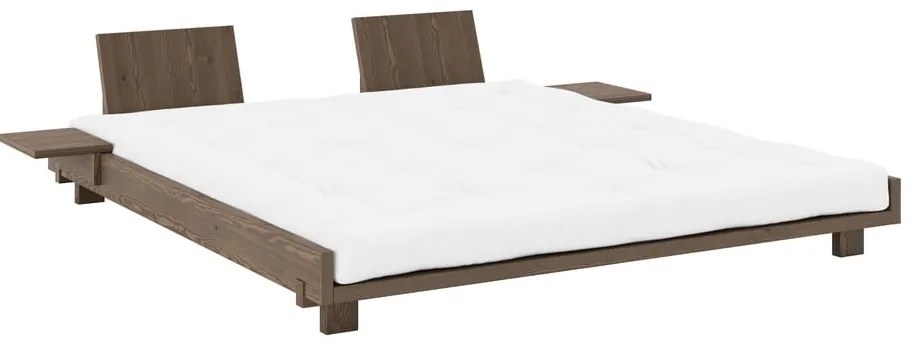 Hnedá dvojlôžková posteľ z borovicového dreva s roštom 180x200 cm Social – Karup Design