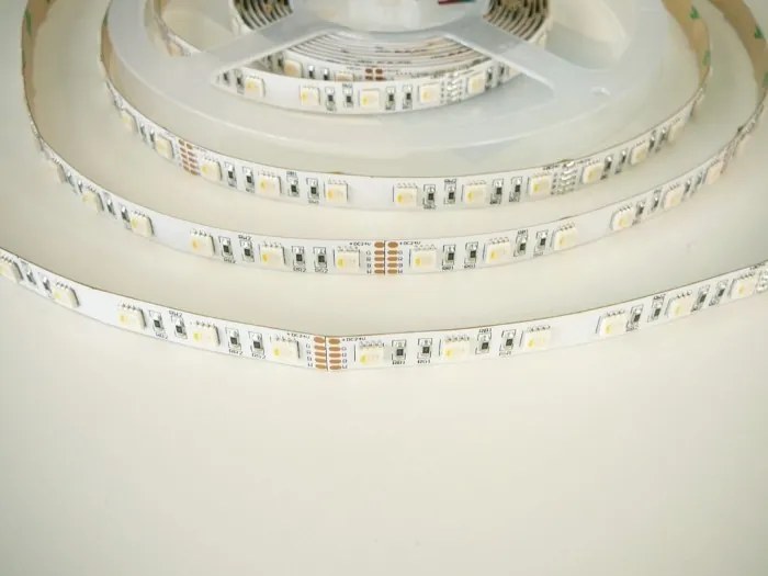 T-LED RGB LED pásik + teplá biela 19,6W bez krytia 24V