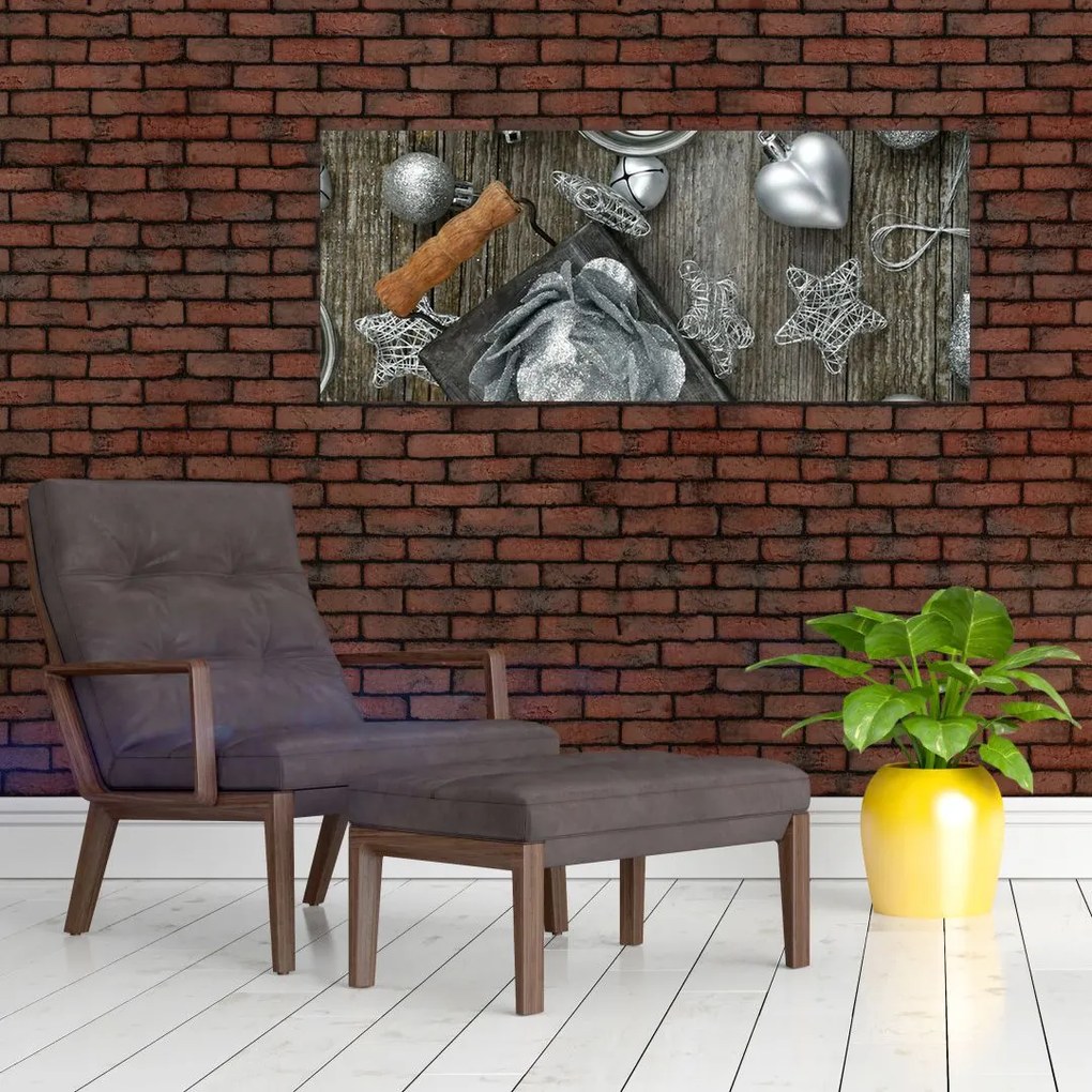 Obraz - strieborné vianočné dekorácie (120x50 cm)