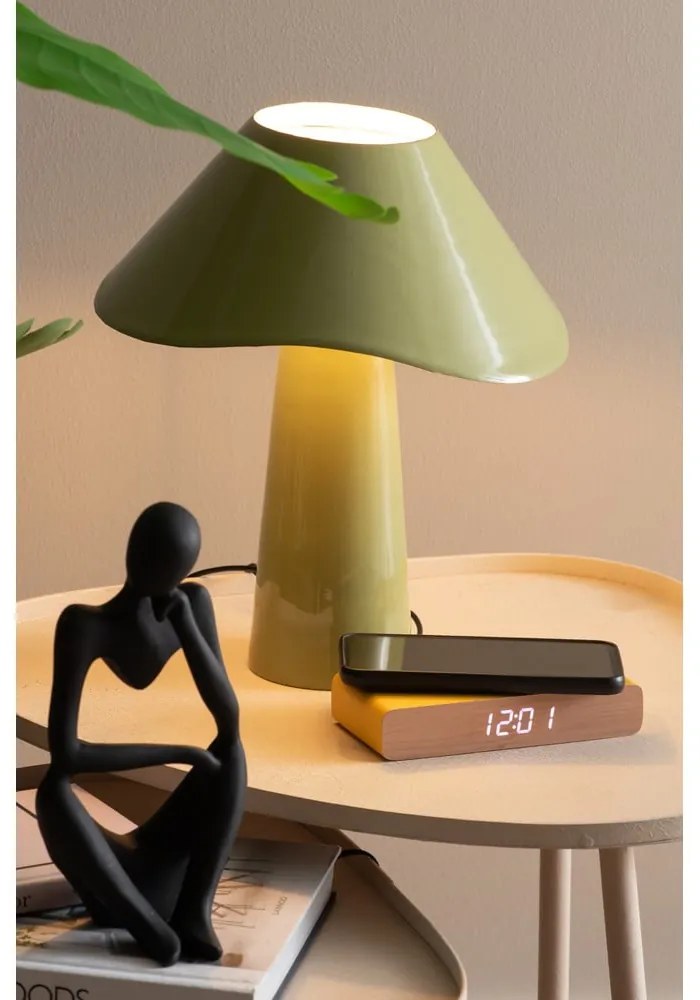 Digitálny budík s bezdrôtovou nabíjačkou Retro Flat LED – Karlsson