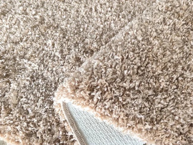 DY Karamelový protišmykový shaggy koberec Camel Rozmer: 60x100 cm