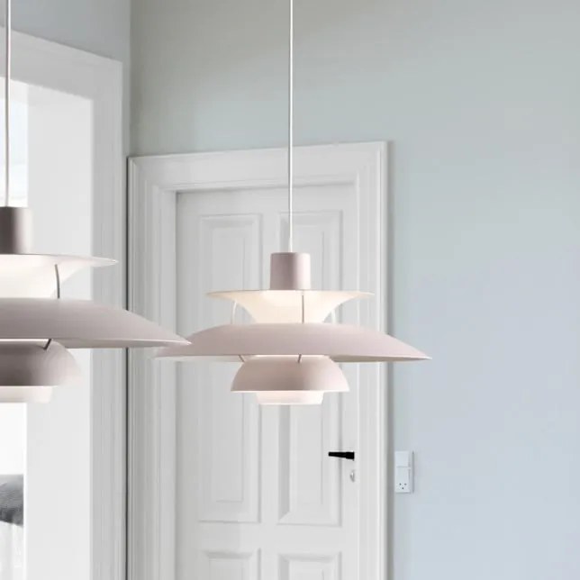 Louis Poulsen Závesná lampa PH 5 Monochrome Pale blush