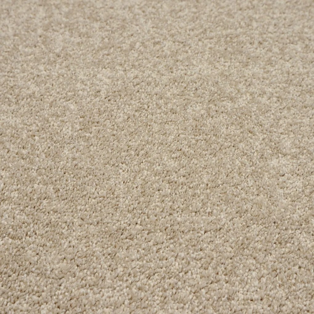 Metrážny koberec Feliz 034, na mieru, šíře 4m, béžová, filc, detská izba, ITC