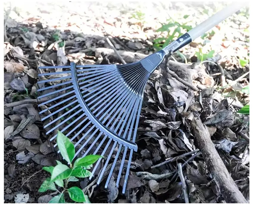 CROWNMAN KOVOVÉ vejárové hrable na lístie a trávu, 51 cm, 22 zubov