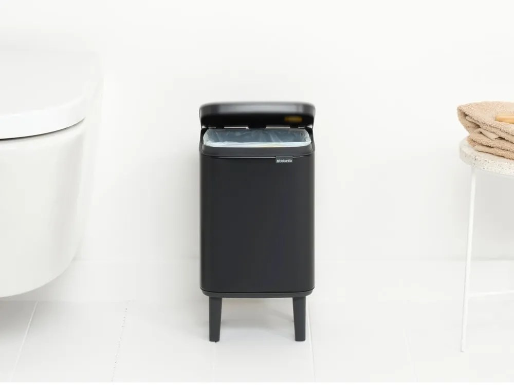 Matne čierny oceľový odpadkový kôš 4 l Bo Hi – Brabantia