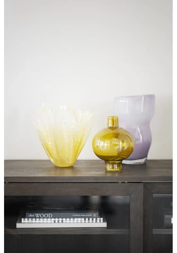 Hnedá vitrína v dekore duba s posuvnými dverami 170x75 cm Hazelton – Rowico